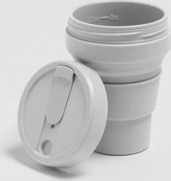 STOJO - Opvouwbare Beker - To Go - Grijs - 237ml - Herbruikbaar 17 STOJO - Opvouwbare Beker - To Go - Grijs - 237ml - Herbruikbaar -Keukenbenodigdheden Winkel 1132x1200 6
