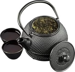 SakuraTea - Theepot Set - 4-delig - Gietijzer - Zwart - 0.8L - 2 Kopjes (100ml) 16 SakuraTea - Theepot Set - 4-delig - Gietijzer - Zwart - 0.8L - 2 Kopjes (100ml) -Keukenbenodigdheden Winkel 1200x1142 3