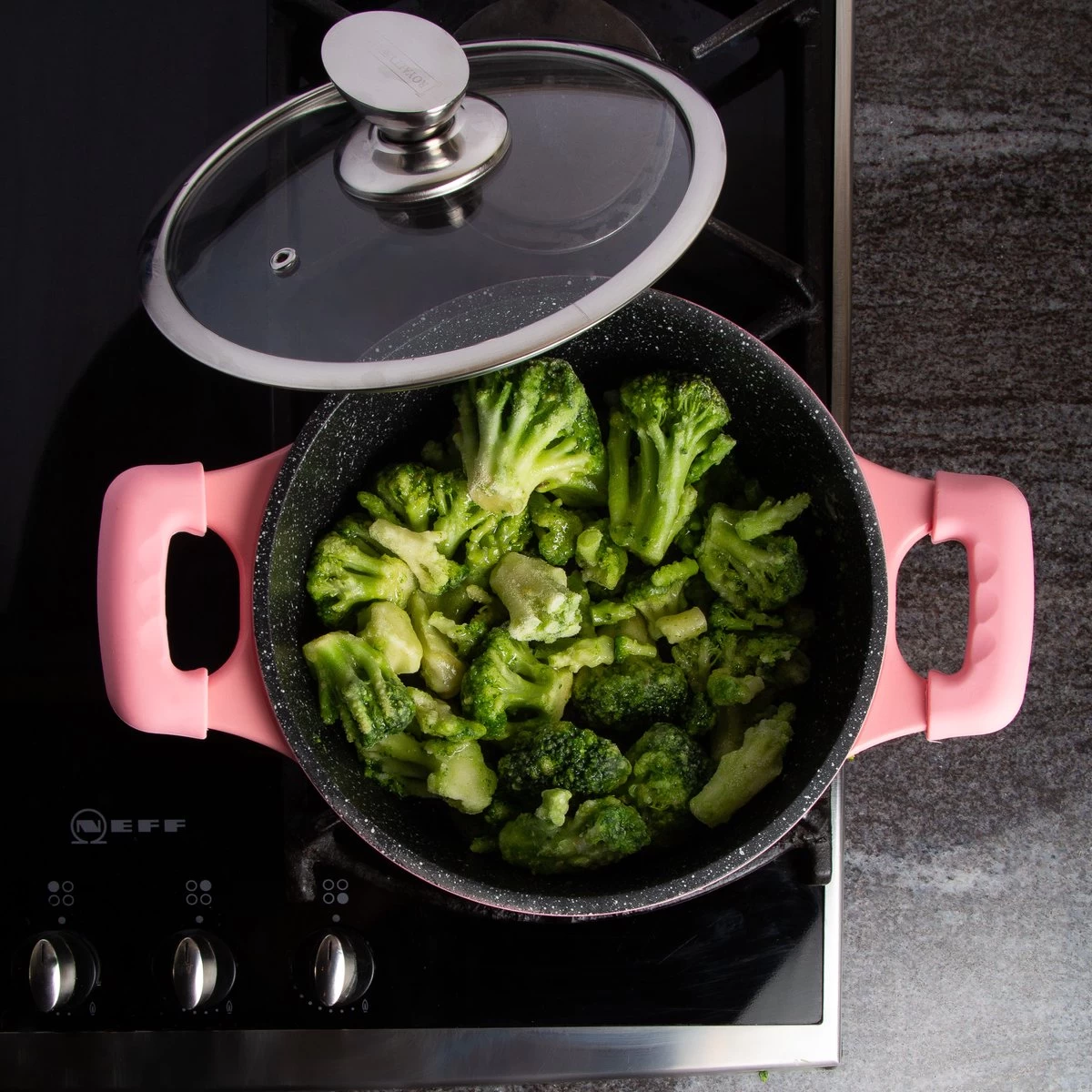 Royalty Line Inductie Pannenset - Luxe 14-delige Pannenset Marmeren Coating - Pannen Met Afneembare Handvaten - Oven-Ready - PFAS-Vrij - Voor Alle Warmtebronnen - Afneembare Koudgrepen - Antiaanbaklaag - Koekenpan Met Glazen Deksels - Roze 11 Royalty Line Inductie Pannenset - Luxe 14-delige Pannenset Marmeren Coating - Pannen Met Afneembare Handvaten - Oven-Ready - PFAS-Vrij - Voor Alle Warmtebronnen - Afneembare Koudgrepen - Antiaanbaklaag - Koekenpan Met Glazen Deksels - Roze - Afbeelding 9