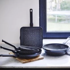 BK Universe Koekenpan Ø 28cm - Inductie - Anti-aanbak - PFAS-vrij -Keukenbenodigdheden Winkel 1200x1200