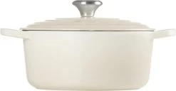 Le Creuset Braadpan Signature Meringue - ø 24 Cm / 4.2 Liter 9 Le Creuset Braadpan Signature Meringue - ø 24 Cm / 4.2 Liter -Keukenbenodigdheden Winkel 1200x622 2