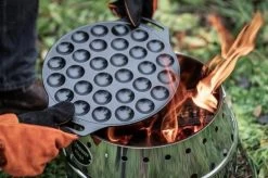 Petromax - Gietijzeren Poffertjes Pan -Keukenbenodigdheden Winkel 1200x799 20