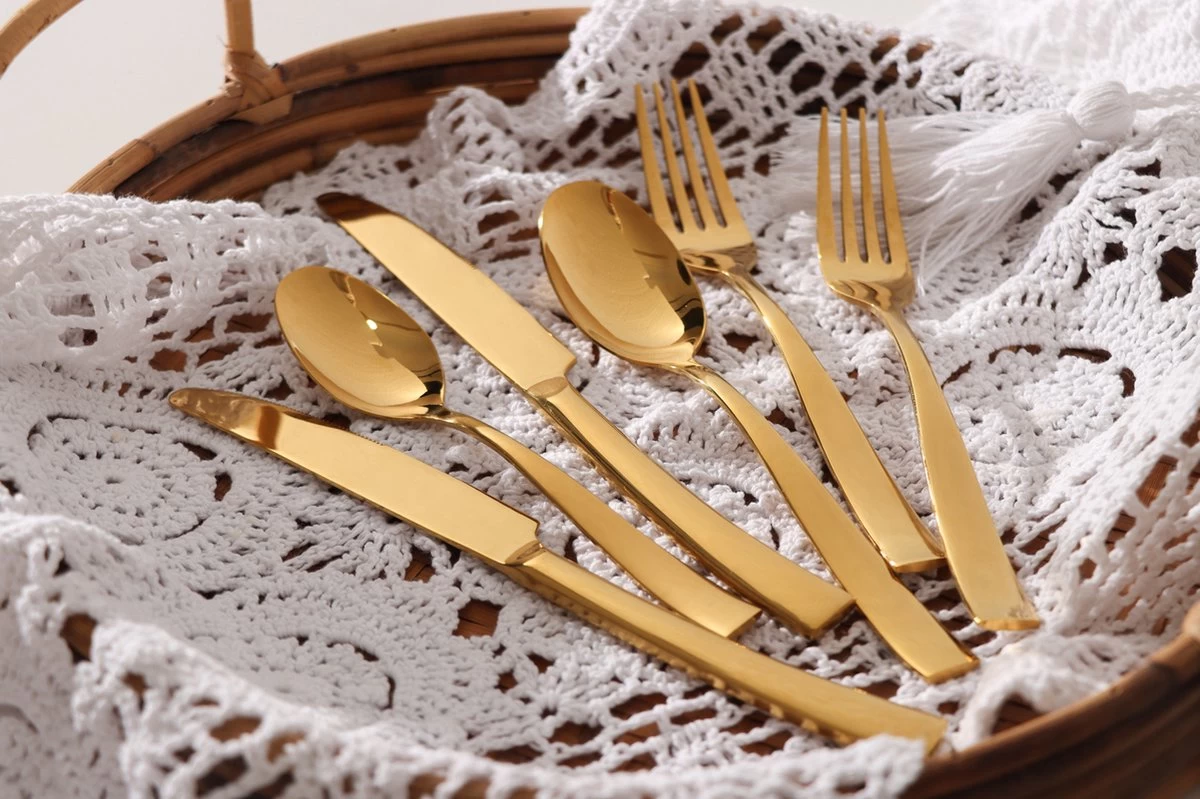 Bestekset - Bestek Goud -24 Delig-Zwitsers Kwaliteit-Complete Set-100% Roestvrijstaal-Gold 24k-Goud 24K 4 Bestekset - Bestek Goud -24 Delig-Zwitsers Kwaliteit-Complete Set-100% Roestvrijstaal-Gold 24k-Goud 24K - Afbeelding 2