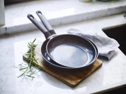 BK Universe Koekenpan Ø 28cm - Inductie - Anti-aanbak - PFAS-vrij -Keukenbenodigdheden Winkel 1200x899