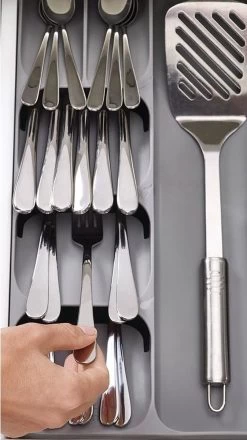 Joseph Joseph Bestekbak 8-vakken - Grijs - Sorteervakken -Keukenbenodigdheden Winkel 674x1200 1