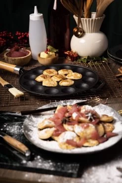 Blackwell Poffertjespan - Met Houten Steel - Gietijzer - ø 24 Cm -Keukenbenodigdheden Winkel 799x1200 1