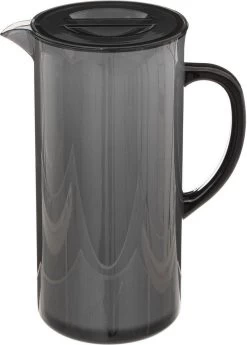 Sapkan/schenkkan Karaf Met Deksel 1950 Ml Zwart - Formaat: 18 X 10,5 X 25 Cm - Materiaal: Kunststof